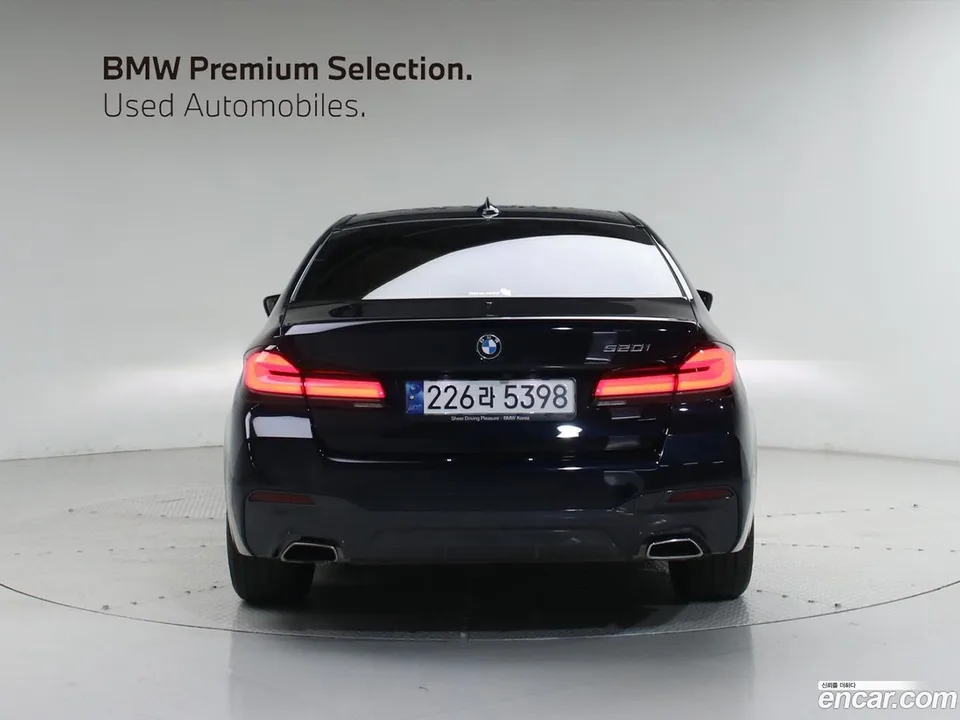 BMW 5 Series 520i M 2023 — миниатюра 3
