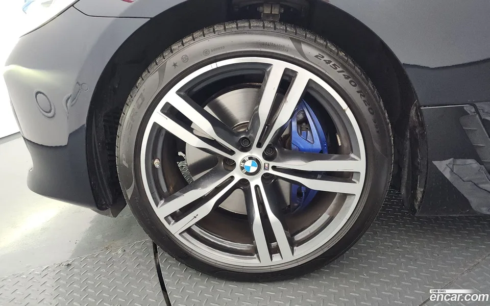 BMW 6 Series GT 640i xDrive M 2023 — thumbnail 5