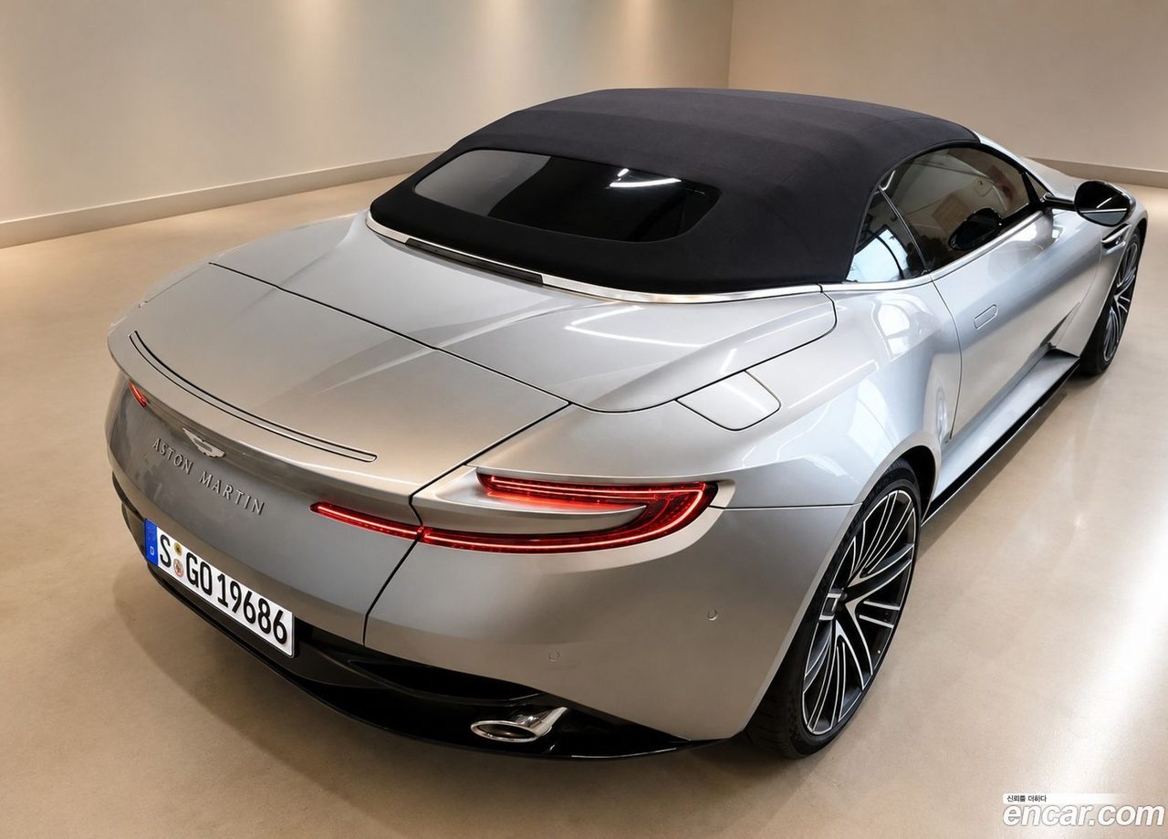 Aston Martin DB12 2025 — 4