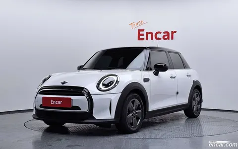 MINI Cooper 2023 buy in Moscow
