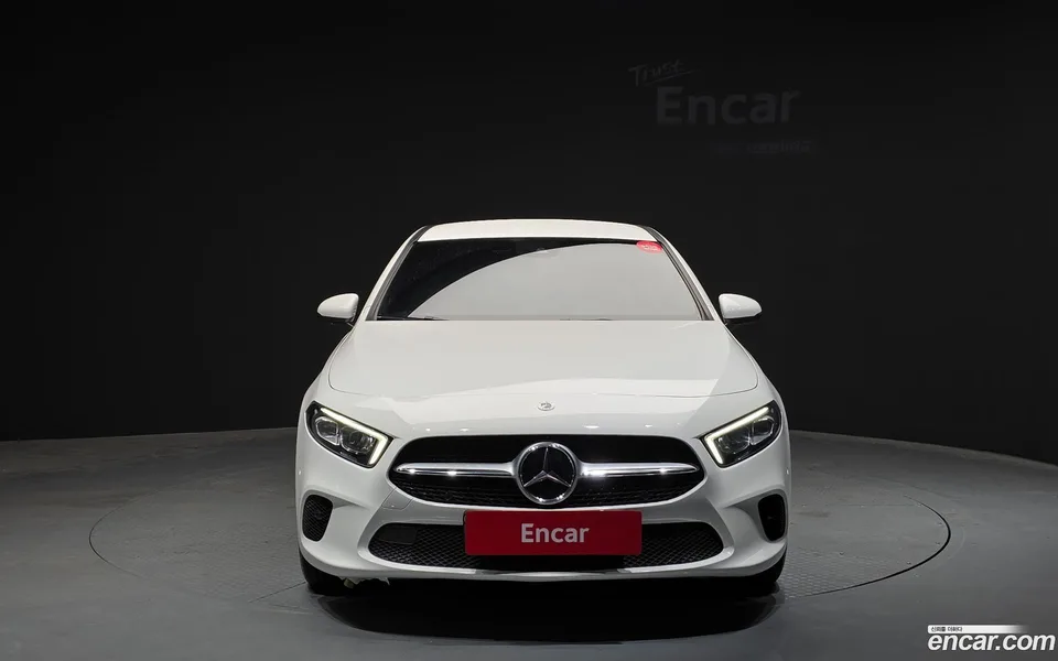 Mercedes-Benz A-Class A220 2023 — миниатюра 3