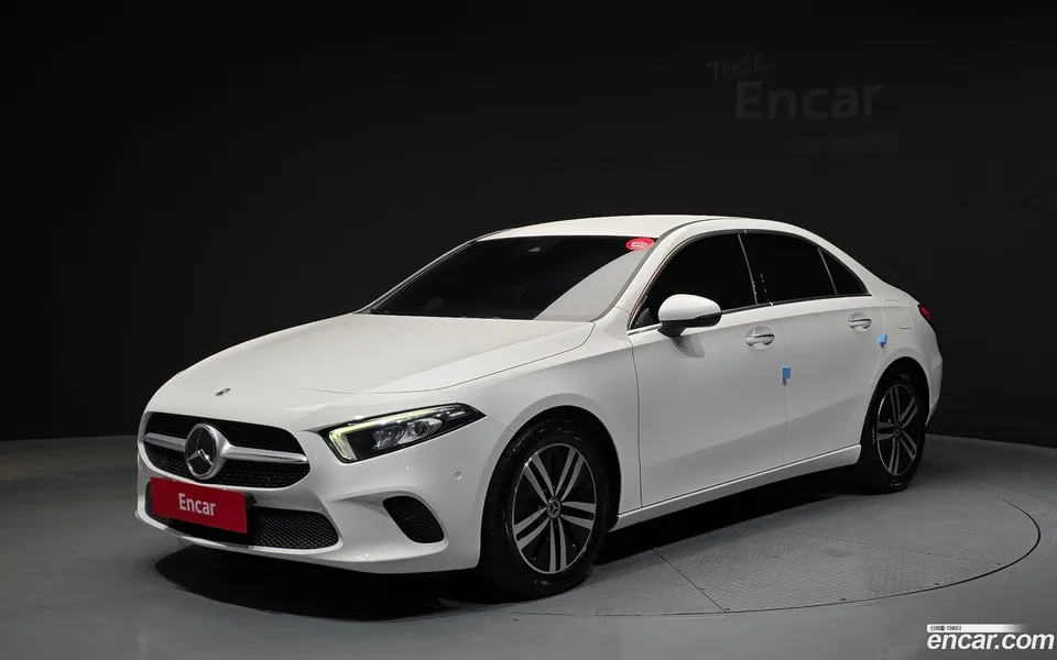 Mercedes-Benz A-Class A220 2023 — фото 1, купить с доставкой в Москву