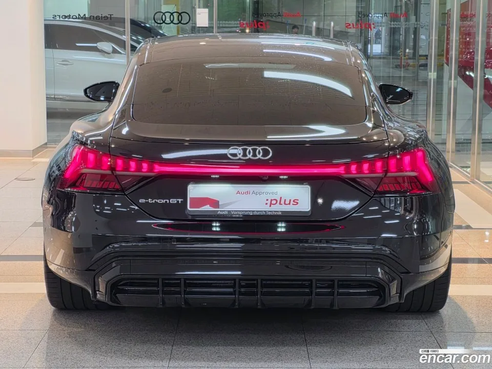 Audi e-tron GT GT 2023 — миниатюра 4