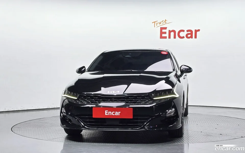 Kia K5 2.0 2023 — thumbnail 3