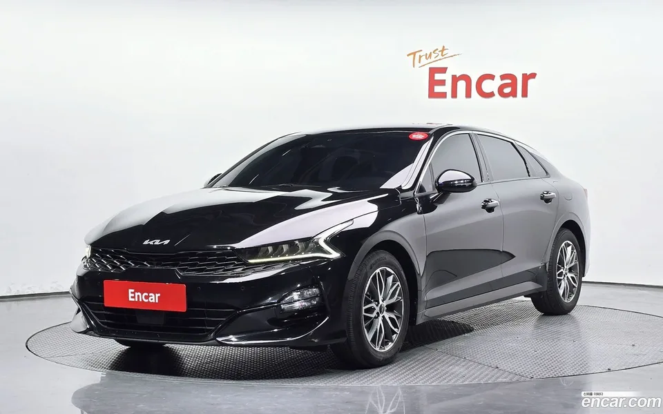Kia K5 2.0 2023 — photo 1, buy with delivery to Moscow