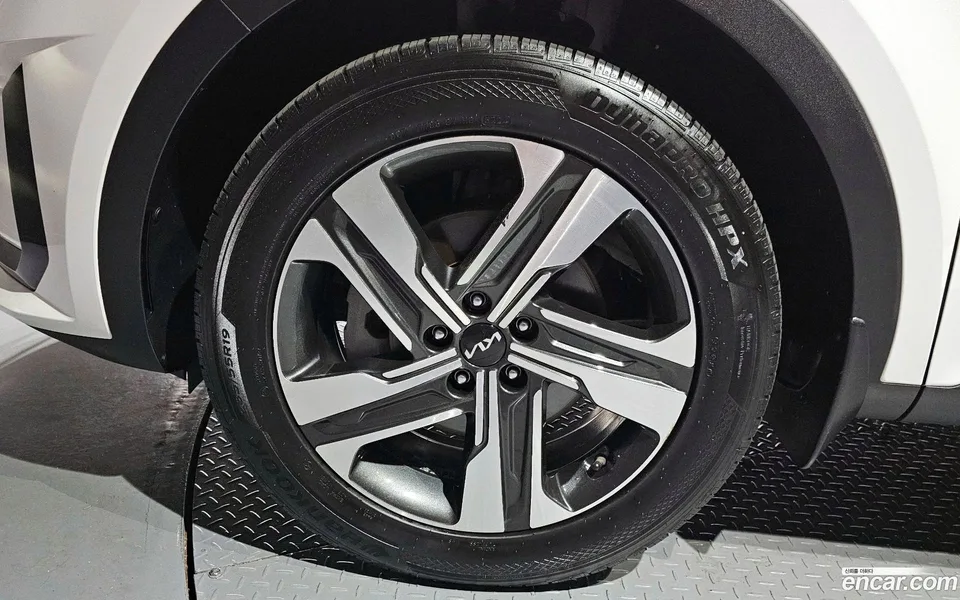 Kia Sorento HEV 1.6 4WD 2022 — миниатюра 2