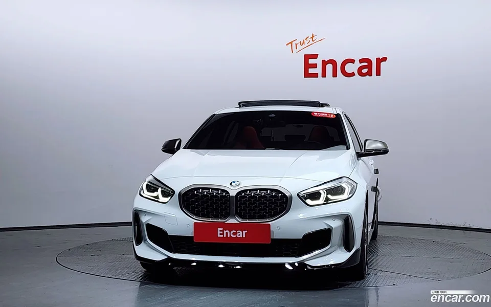 BMW 1 Series M135i xDrive 2024 — thumbnail 3