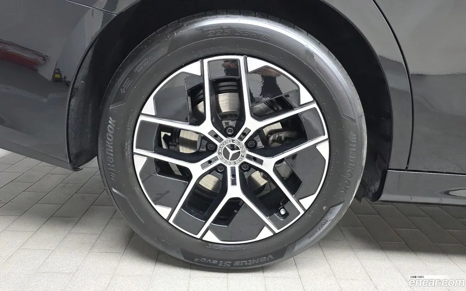 Mercedes-Benz E-Class E200 2025 — миниатюра 2
