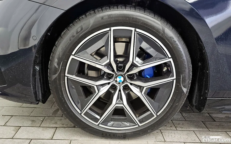 BMW 5 Series 520i M 2025 — миниатюра 5
