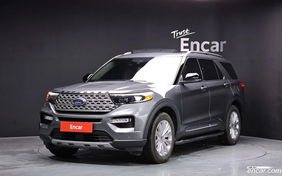 Ford Explorer 2.3 4WD 2022 — фото 1, купить с доставкой в Москву