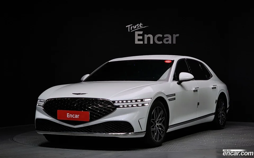 Genesis G90 3.5 AWD 2023 — фото 1, купить с доставкой в Москву