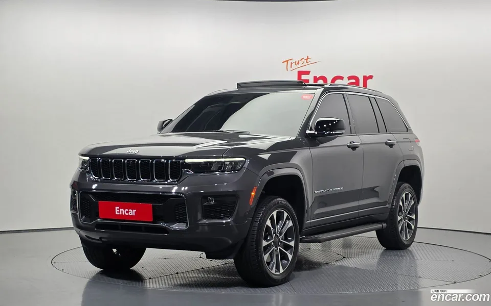 Jeep Grand Cherokee 3.6 2023 — фото 1, купить с доставкой в Москву