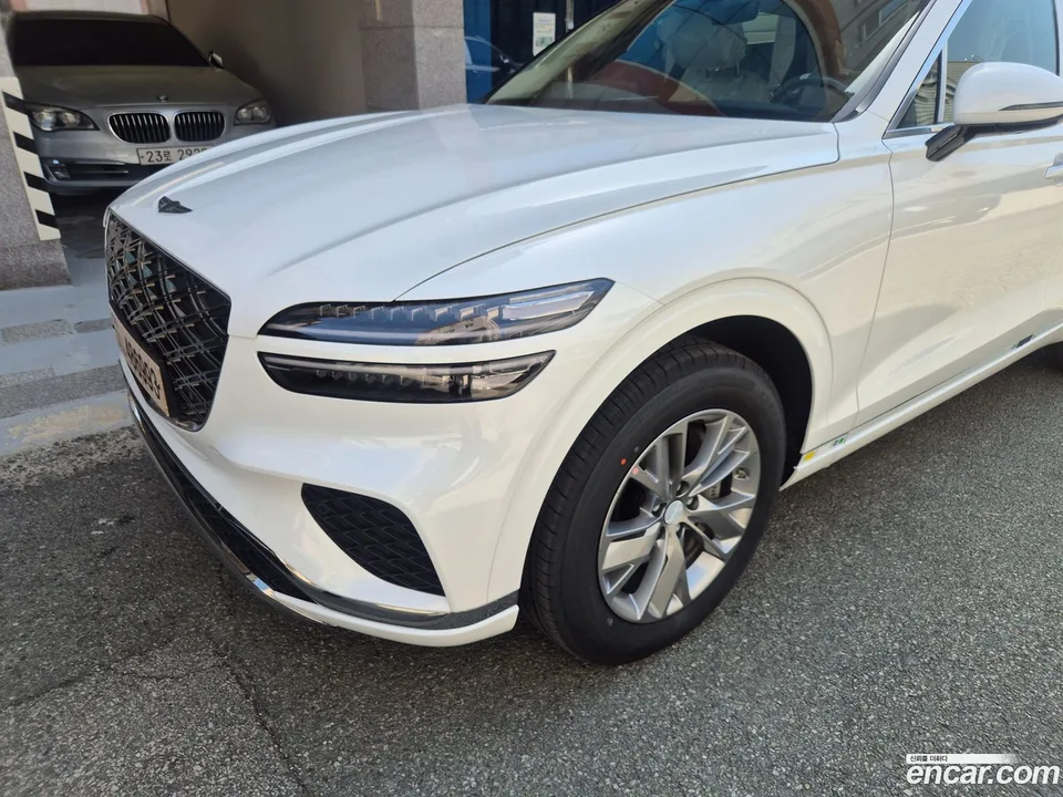 Genesis GV70 2.5T 2WD 2026 — thumbnail 2