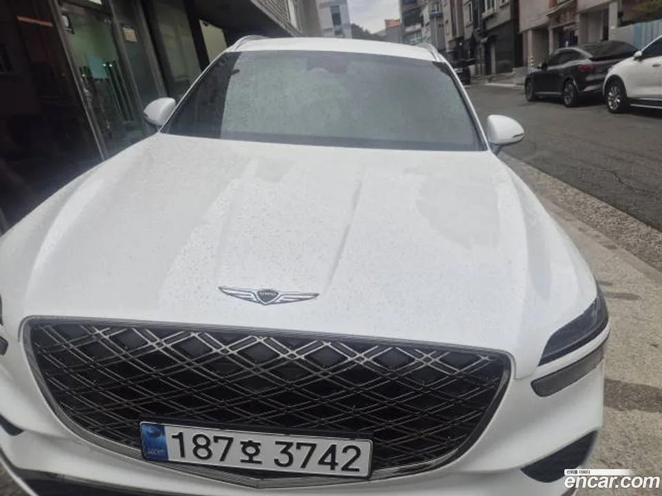Genesis GV70 2.5T 2WD 2026 — photo 1, buy with delivery to Moscow
