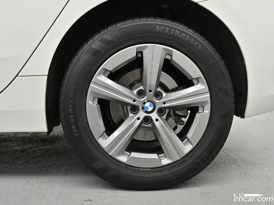 BMW 2 Series Active Tourer 220i 2023 — миниатюра 2