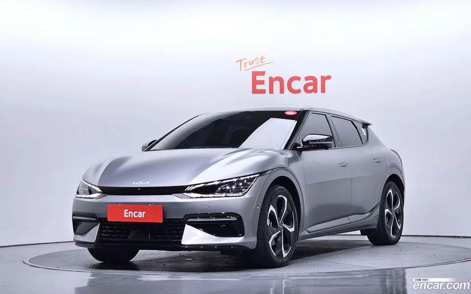 Kia EV6 4WD 2023 — фото 1, купить с доставкой в Москву