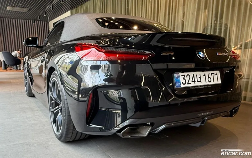BMW Z4 M40i 2026 — миниатюра 5