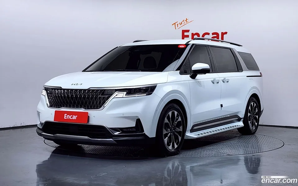 Kia Carnival 7 2022 — фото 1, купить с доставкой в Москву