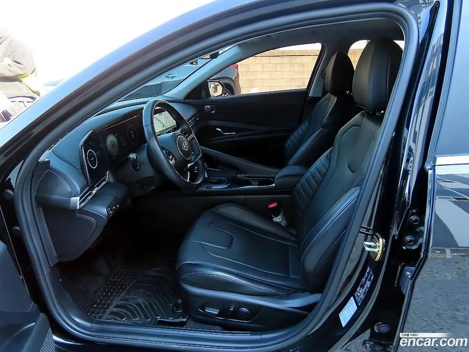 Hyundai Avante 1.6 2022 — миниатюра 2