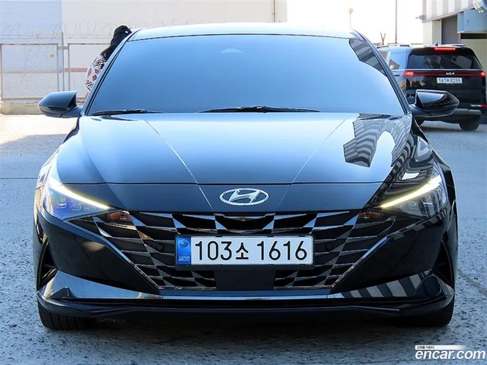 Hyundai Avante 1.6 2022 — фото 1, купить с доставкой в Москву
