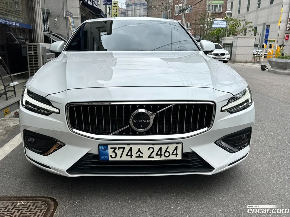 Volvo S60 B5 2023 — миниатюра 3
