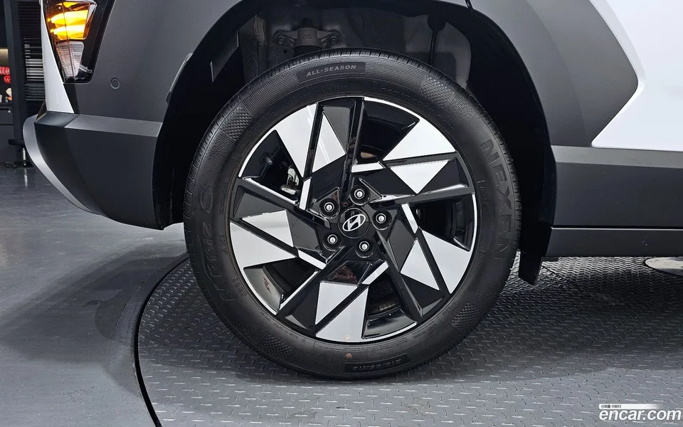 Hyundai Kona Hybrid 2024 — миниатюра 5