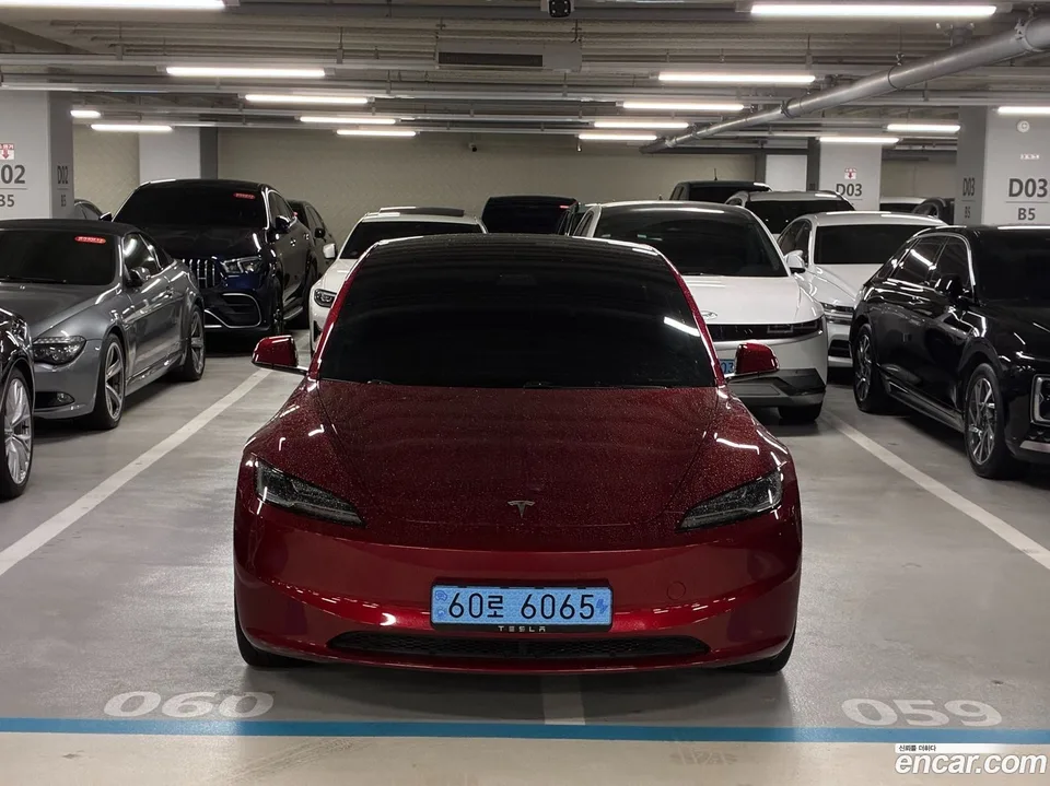Tesla Model 3 AWD 2024 — миниатюра 3