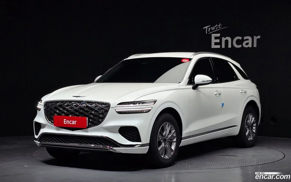 Genesis GV70 2.5T 2WD 2026 — фото 1, купить с доставкой в Москву