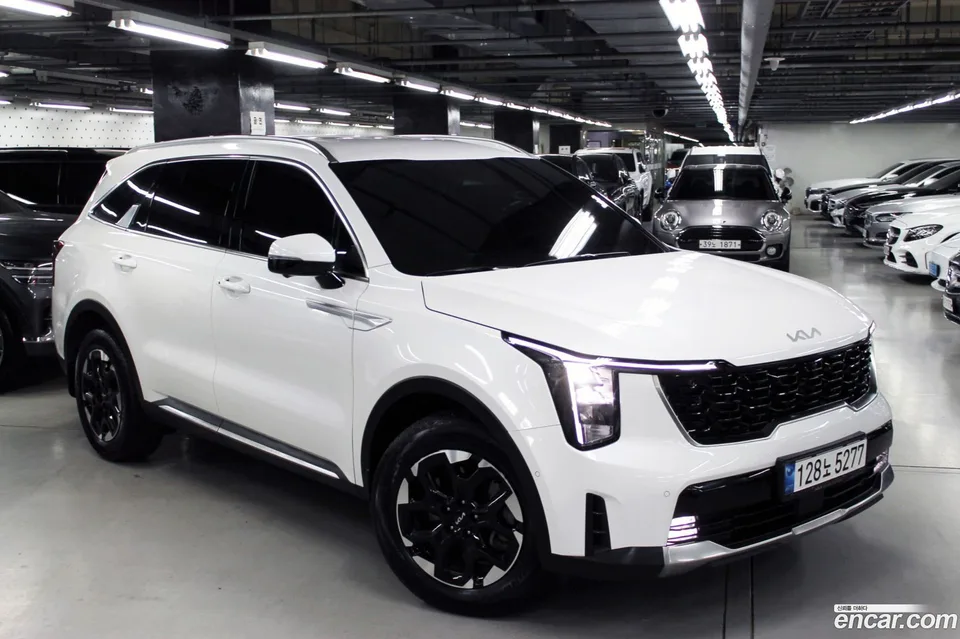 Kia Sorento 2.2 2WD 2023 — photo 1, buy with delivery to Moscow
