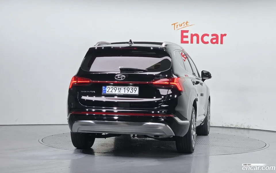 Hyundai SantaFe 2.5T 2WD 2023 — миниатюра 4
