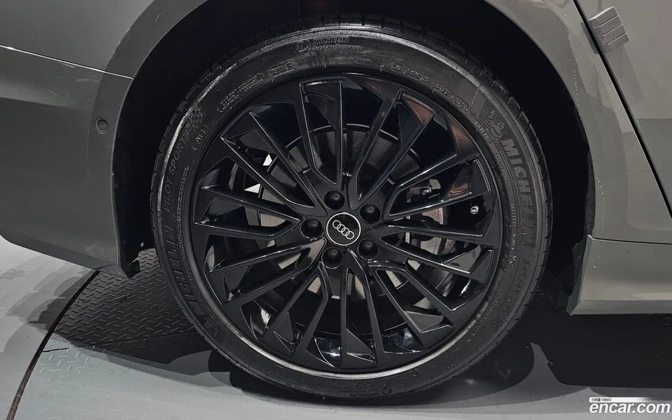 Audi A6 45 TFSI 2025 — миниатюра 5
