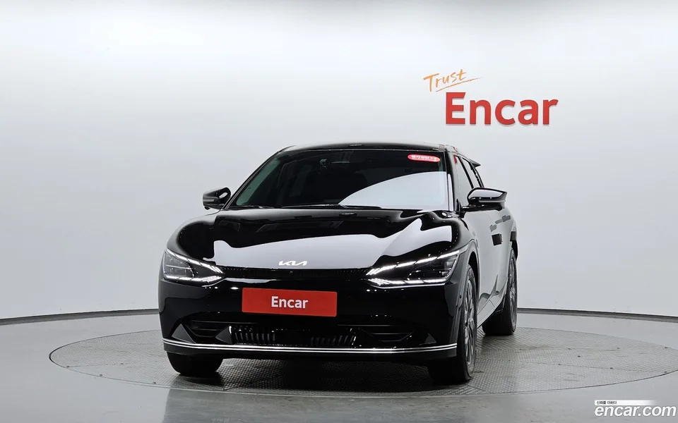 Kia EV6 2023 — миниатюра 3