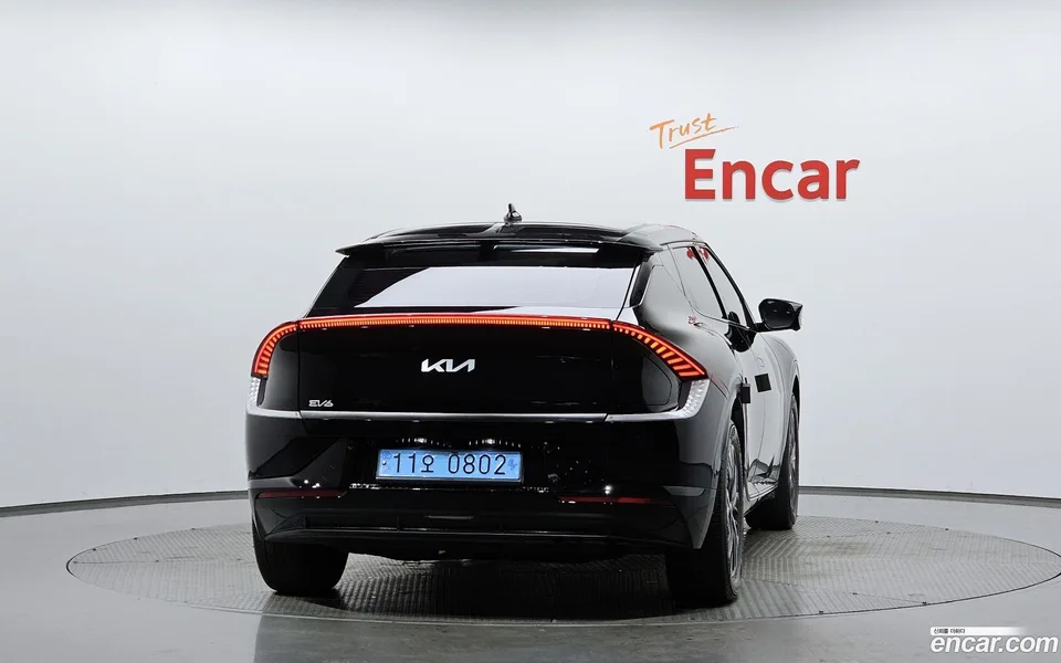 Kia EV6 2023 — миниатюра 4