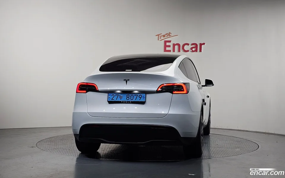 Tesla Model Y RWD 2025 — миниатюра 4