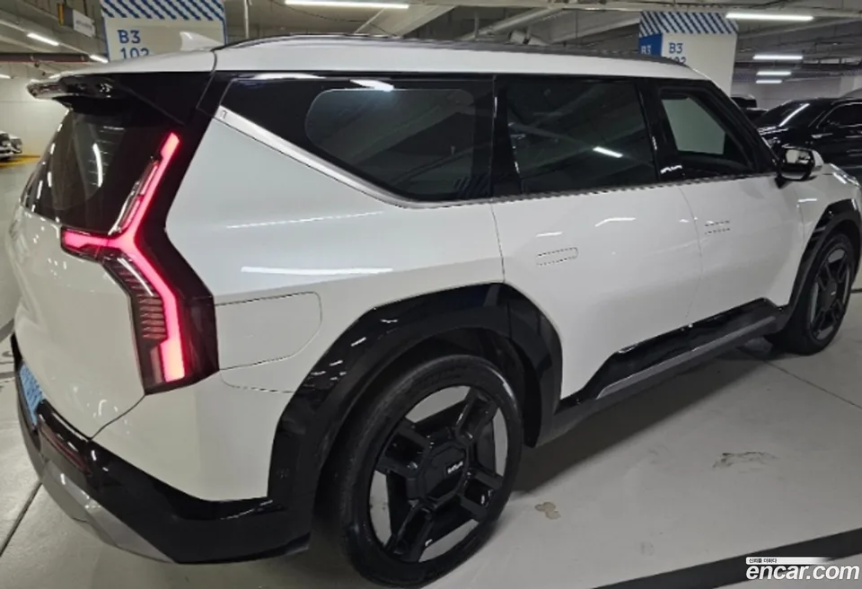 Kia EV9 4WD 2023 — миниатюра 3