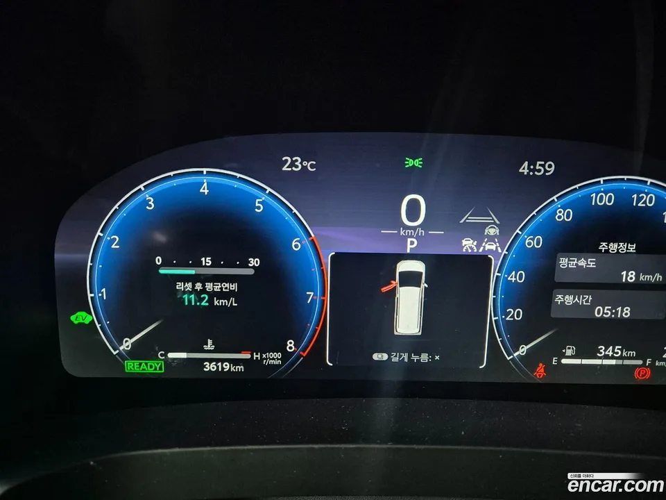 Toyota Alphard 2.5 HEV AWD 2024 — миниатюра 2
