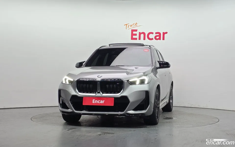 BMW X1 M35i xDrive 2024 — thumbnail 3