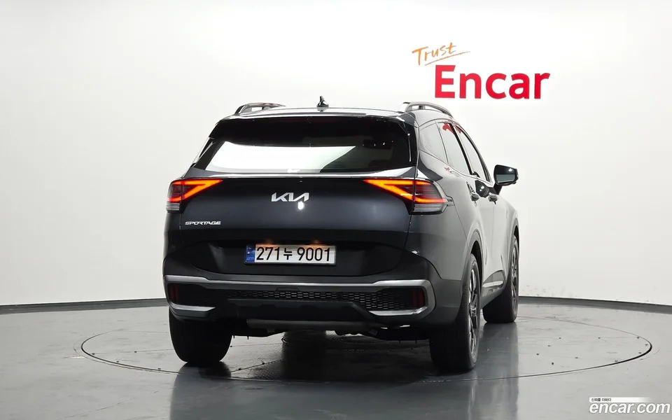 Kia Sportage 1.6 2WD 2023 — миниатюра 4