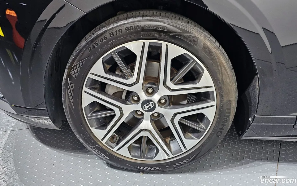 Hyundai Grandeur 2.5 2WD 2023 — миниатюра 5