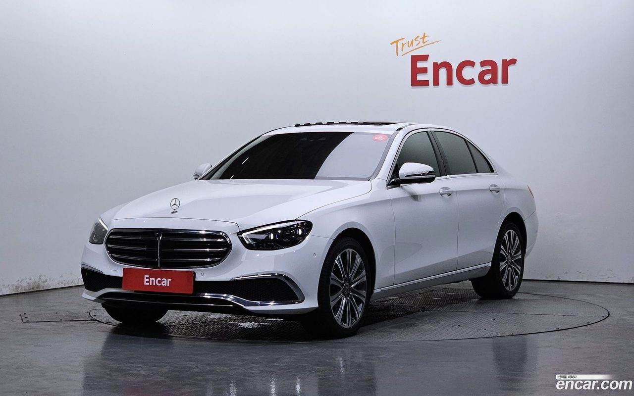 Mercedes-Benz E-Class 2023