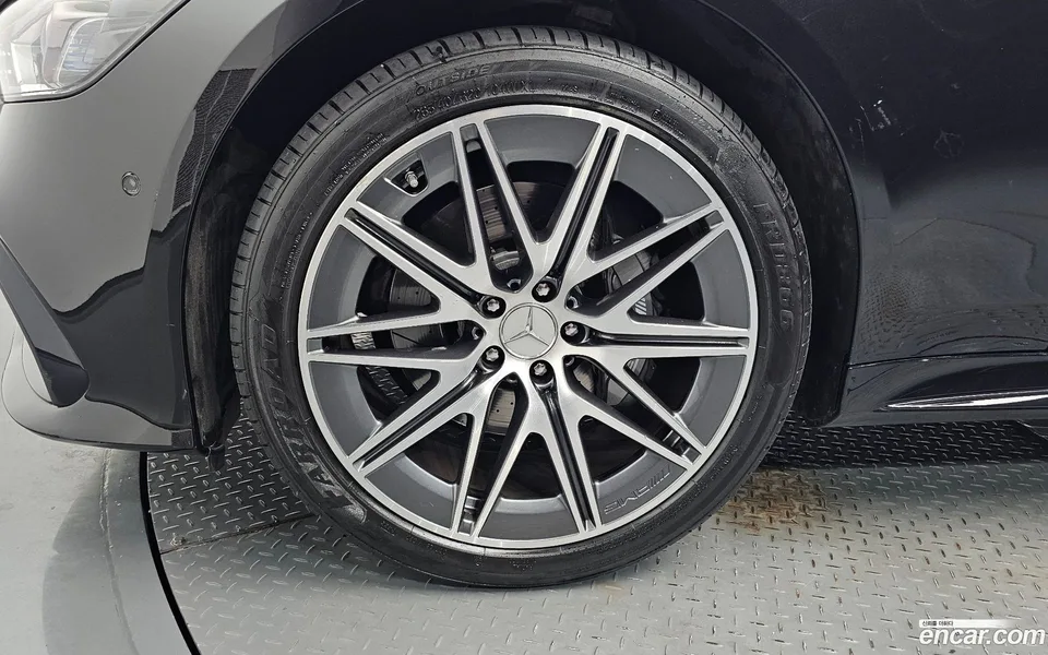 Mercedes-Benz AMG GT 4 43 4MATIC+ 2022 — миниатюра 5