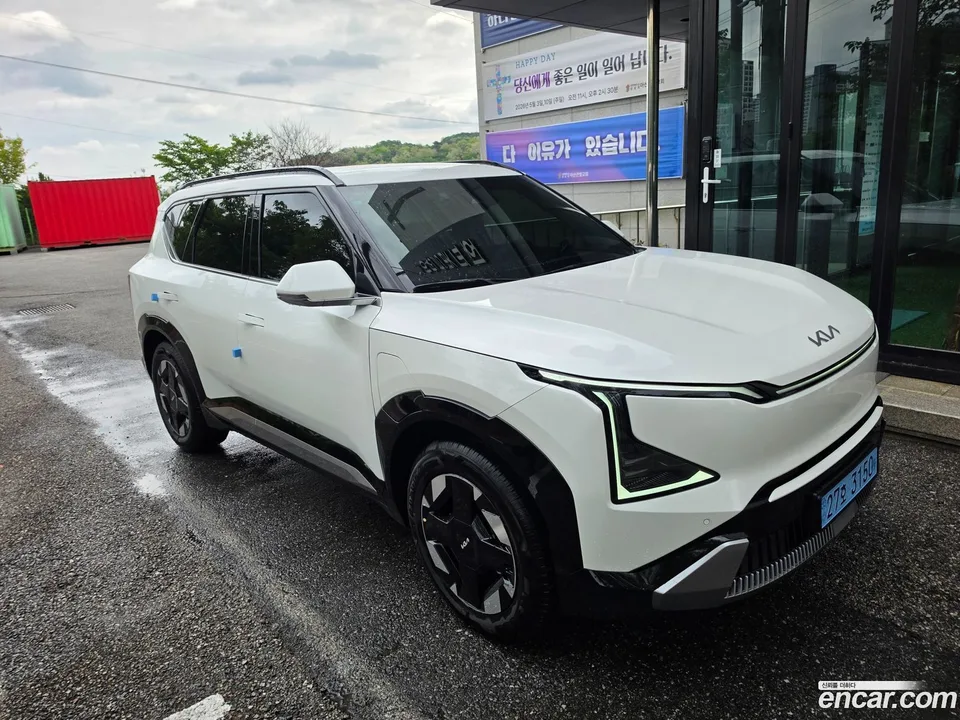 Kia EV5 2WD 2026 — photo 1, buy with delivery to Moscow