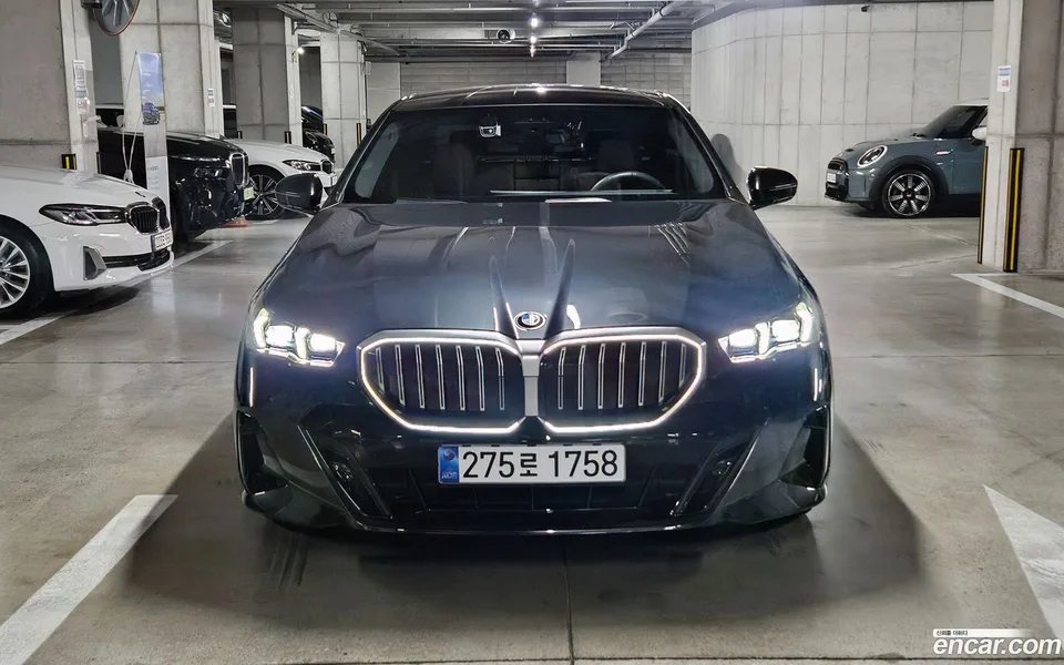 BMW 5 Series 523d M 2025 — миниатюра 3