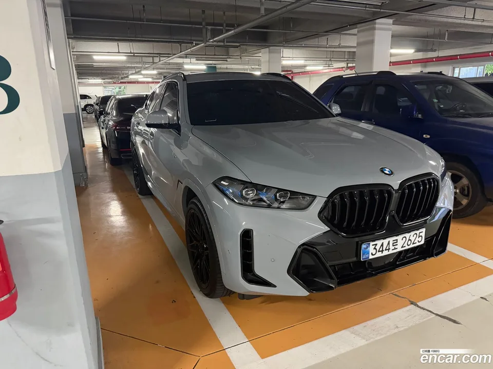 BMW X6 xDrive30d M 2025 — фото 1, купить с доставкой в Москву
