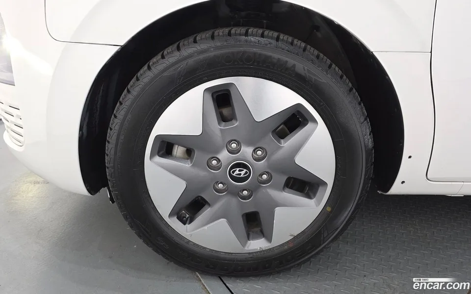 Hyundai Staria L3.5 9 2023 — миниатюра 5