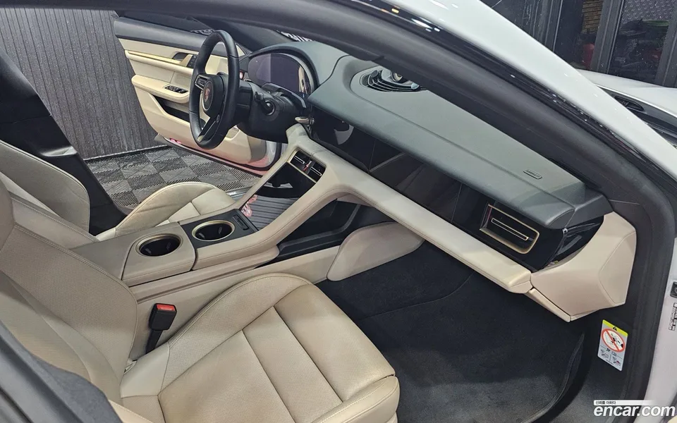 Porsche Taycan 4S 2025 — миниатюра 5