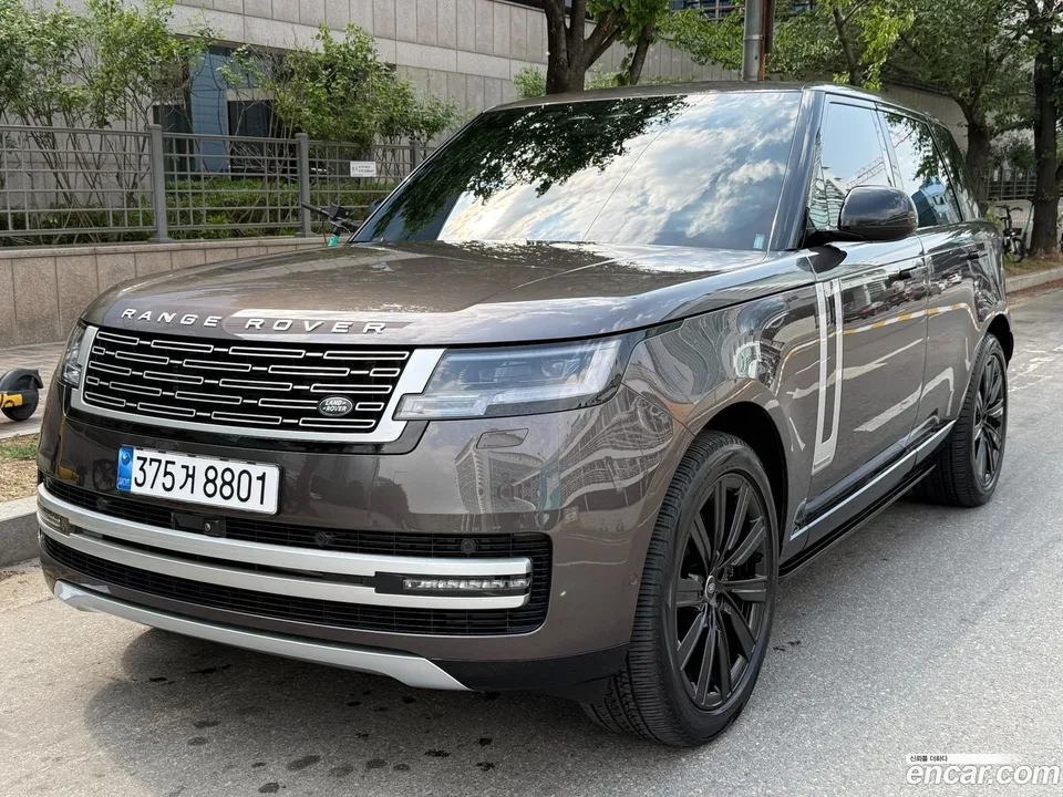 Land Rover Range Rover P550E AB 2024 — фото 1, купить с доставкой в Москву