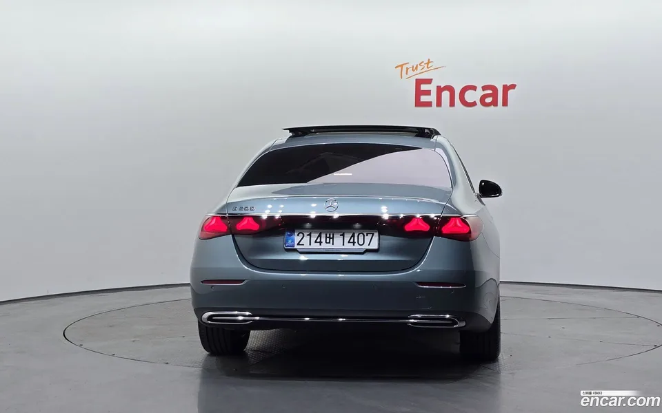 Mercedes-Benz E-Class E200 2025 — миниатюра 4