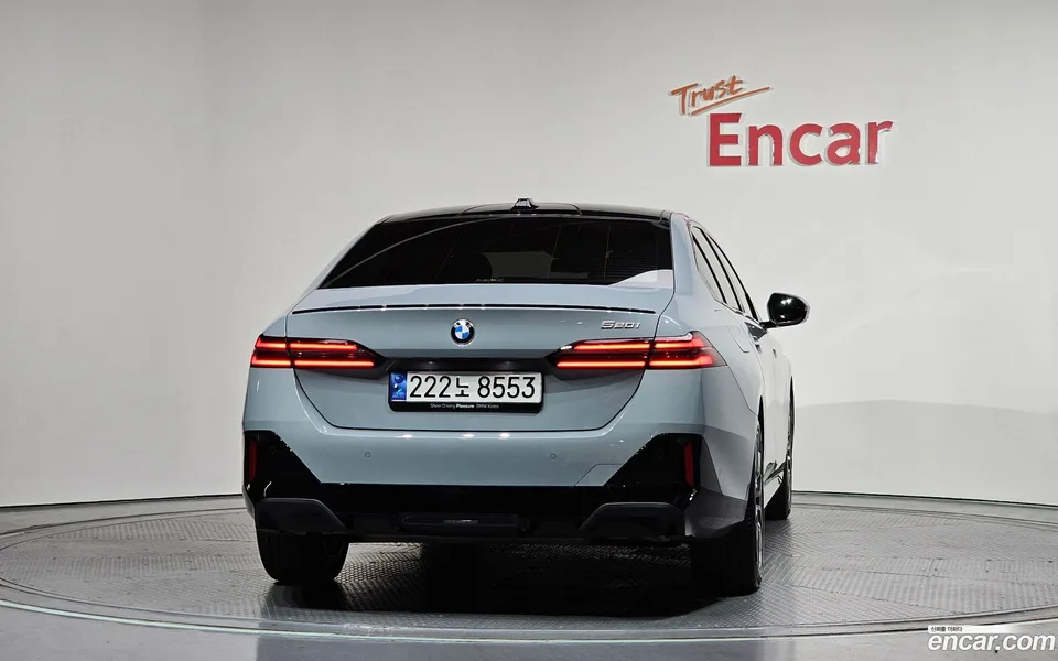BMW 5 Series 520i 2024 — миниатюра 4