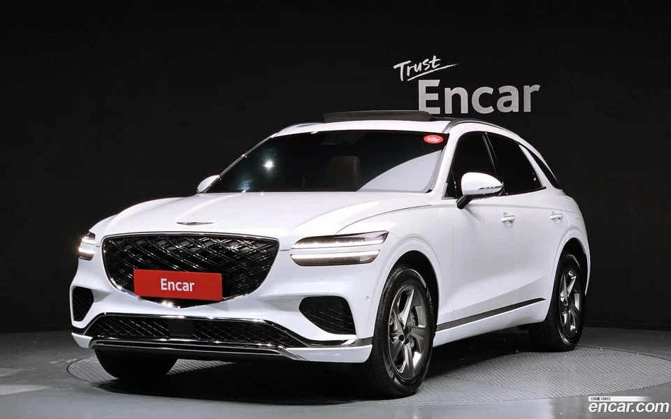Genesis GV70 2.5T 2WD 2024 — фото 1, купить с доставкой в Москву
